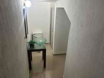 Privada Viñedos Rioja, 2 recámaras 2 baños, piso, cocina integral moderno, granito,lista para habitar