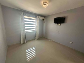 Privada Viñedos Rioja, 2 recámaras 2 baños, piso, cocina integral moderno, granito,lista para habitar