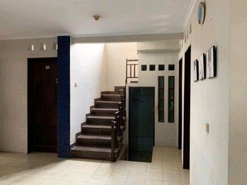 Dijual Rumah Kost Eksklusif di Jatinangor Sumedang, 22 Kamar Full Furnished | LT 566 m² | Potensi Income Ref.05738