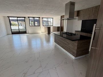 AMPLIO Y MODERNO DEPARTAMENTO EN COLONIA LA PAZ: 3 RECÁMARAS Y 3 BAÑOS COMPLETOS