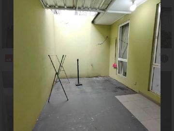 DIJUAL RUMAH CANTIK 2 LANTAI SIAP HUNI LOKASI STRATEGIS DI SUTERA LEORA (AR88/RN)