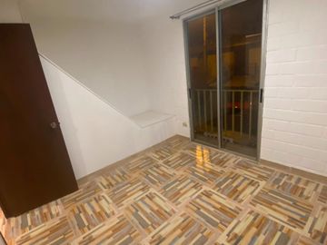 **SE ARRIENDA CASA EN VILLA SANTA MARÍA - BUIN**