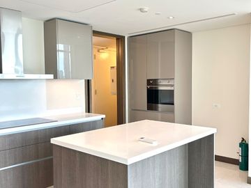 FL: Brand New 3BR Unit at Park Central Towers, Makati.