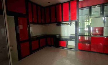 DIJUAL Rumah 2 Lantai Siap Huni Di Kota Wisata