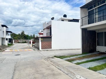 Casa en Venta en Fracc. Santa Julia Atlixco