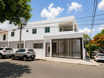Casa en venta nueva en Jardines de la Cruz con espacio en PB multiusos