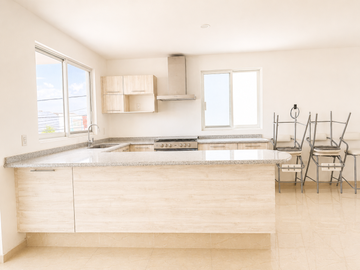 Casa en venta nueva en Jardines de la Cruz con espacio en PB multiusos