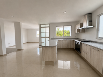 Casa en venta nueva en Jardines de la Cruz con espacio en PB multiusos