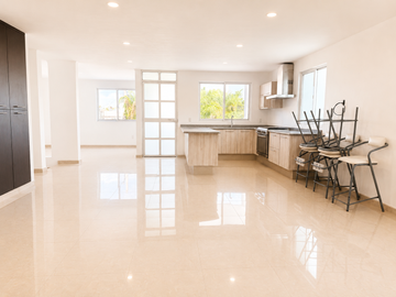 Casa en venta nueva en Jardines de la Cruz con espacio en PB multiusos