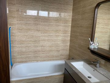 Rumah hoek 3lt 12x17 204meter Cluster Semayang Asya JGC Jakarta Garden City