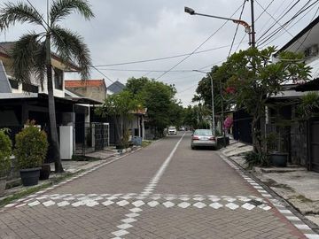 Dijual Rumah Baru Gress Tenggilis dekat Ubaya
