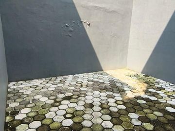 Dijual Rumah Baru Gress Tenggilis dekat Ubaya