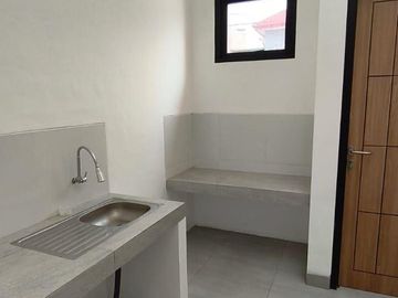Dijual Rumah Baru Gress Tenggilis dekat Ubaya