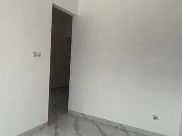 Dijual Rumah Baru Gress Tenggilis dekat Ubaya