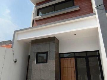 Dijual Rumah Baru Gress Tenggilis dekat Ubaya