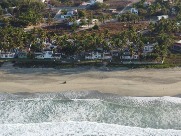 3 Villas frente al mar + negocio de rentas vacacionales en michoacan