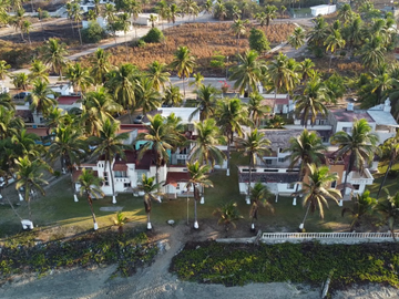 3 Villas frente al mar + negocio de rentas vacacionales en michoacan