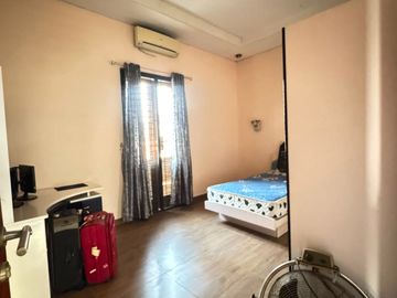 Rumah Hook Furnish di Kemang Pratama Bekasi