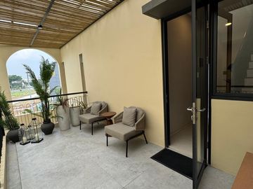 #Dijual Rumah Mediterranean 3 Lantai dengan Kawasan Lengkap Cluster Zephira Malta, di Citra 8 Jakarta Barat