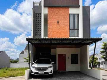Rumah Scandinavian dekat tol Cibubur stasiun LRT Cibubur