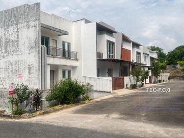 Dijual Rumah Hook 2 Lantai Villa Rafflesia Batam Centre