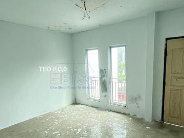 Dijual Rumah Hook 2 Lantai Villa Rafflesia Batam Centre