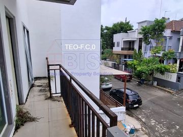 Dijual Rumah Hook 2 Lantai Villa Rafflesia Batam Centre
