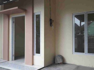 dijual rumah 2 lantai di citra raya Cikupa cluster pesona