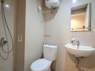 Disewakan Studio Apartemen Madison Park Modern Wood Accent, Furnish Lengkap, Dekat Mall Central Park & Central Park 2 Jakarta Barat
