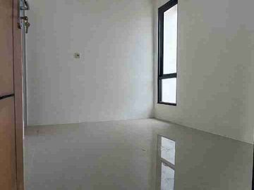 Rumah 2 Lantai Harga 1 Lantai, Strategis di Cipayung Depok