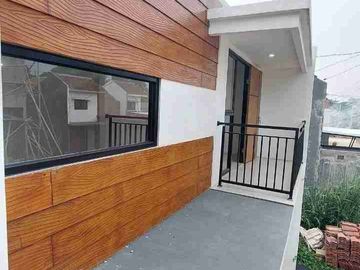 Rumah 2 Lantai Harga 1 Lantai, Strategis di Cipayung Depok