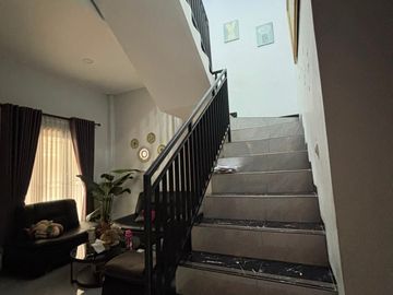 Rumah 2lt luas 6x15 90meter 3KT Metland Menteng Cakung