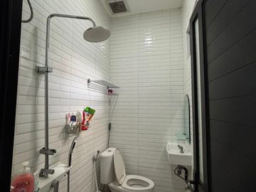 Rumah 2lt luas 6x15 90meter 3KT Metland Menteng Cakung