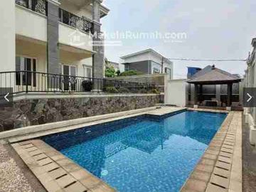 Dijual Rumah Mewah Private Pool di Pejaten Dekat Pejaten Village
