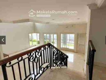 Dijual Rumah Mewah Private Pool di Pejaten Dekat Pejaten Village