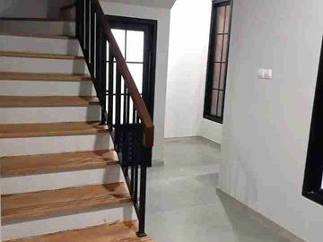 Disewakan Rumah Baru Siap Huni di Discovery Bintaro - 10785