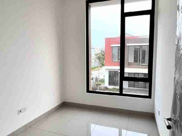 disewakan rumah Pik2 milenial 8x10 kosongan termurah