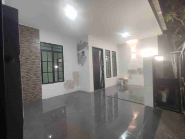 DI JUAL CEPAT RUMAH CANTIK FULL RENOVASI DI TIBAN