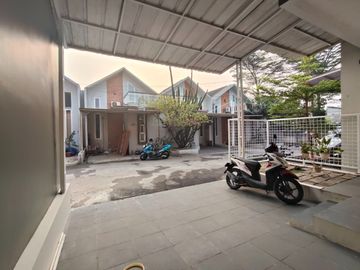 983 Rumah 2 Lt Modern Minimalis Siap Huni dekat Vila Dago Pamulang