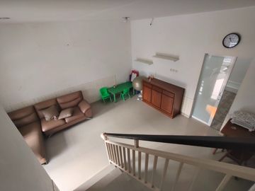983 Rumah 2 Lt Modern Minimalis Siap Huni dekat Vila Dago Pamulang