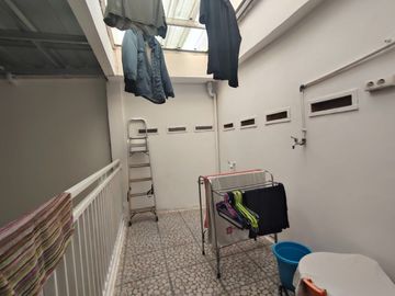 983 Rumah 2 Lt Modern Minimalis Siap Huni dekat Vila Dago Pamulang