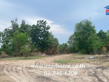 5 rai 360 sq.wa. (approximately 2,440 sq.m.) vacant land for sale in Chainat, near community areas, markets, shops, and gas stations on Asia Highway,