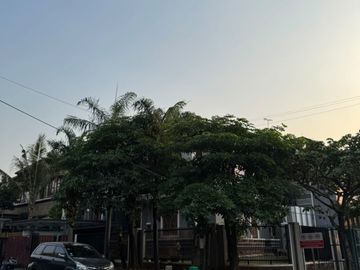 Rumah Hook Furnish di Kemang Pratama Bekasi