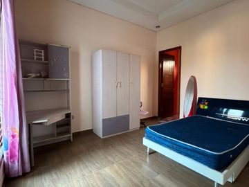 Rumah Hook Furnish di Kemang Pratama Bekasi