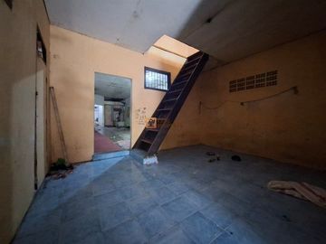 Dijual BU Tanah Bonus Bangunan! Rumah Di Jalan Kota Bambu Utara Luas 5x25m2 SHGB Hanya 5 Menit Ke Stasion KAI - Tanah Abang Jakarta Pusat