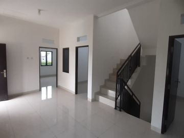 Rumah Baru 8 x 13 Duri Kepa dekat Tanjung Duren Jakbar