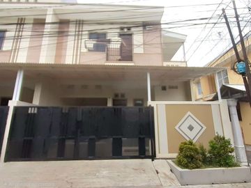Rumah Baru 8 x 13 Duri Kepa dekat Tanjung Duren Jakbar