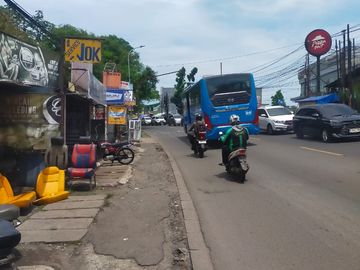 DISEWAKAN LAHAN STRATEGIS – DEPAN TIP TOP CIPUTAT  Lokasi Premium – Ciputat, Tangerang Selatan