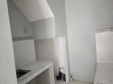 Over Kredit Rumah Bogor Selatan 2 Lantai Tanpa BI Checking dkt Kebun Raya