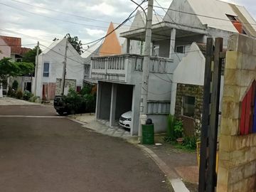 Over Kredit Rumah Bogor Selatan 2 Lantai Tanpa BI Checking dkt Kebun Raya